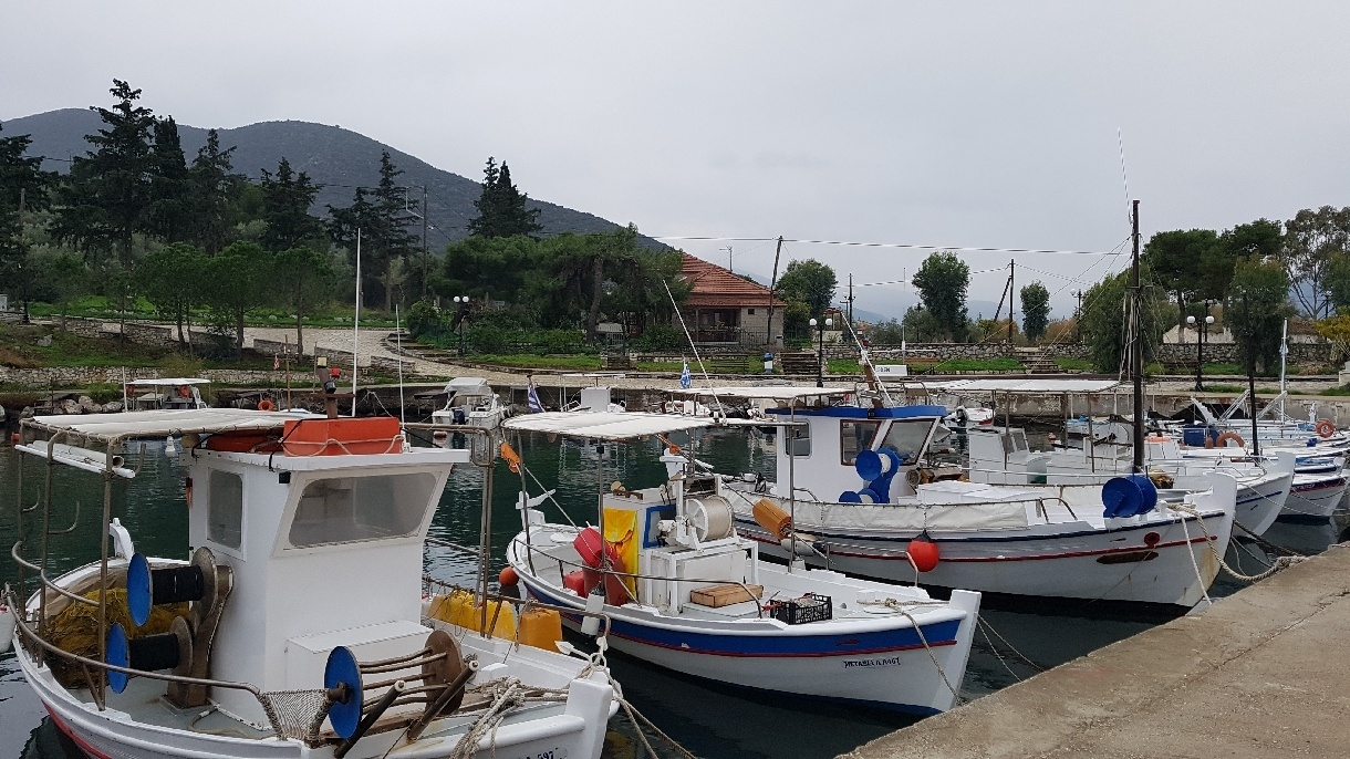 picturesque-harbour-04
